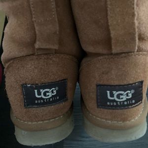 UGG Classic Short -Womens Size 7
